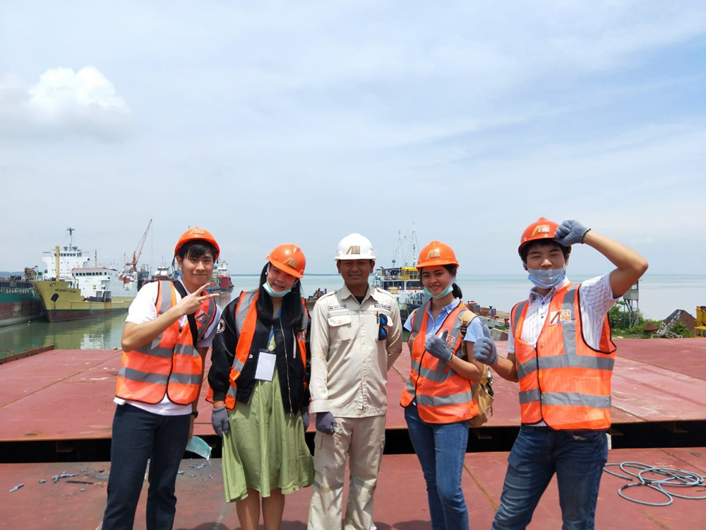 Student visits to shipyards Student visits to shipyards