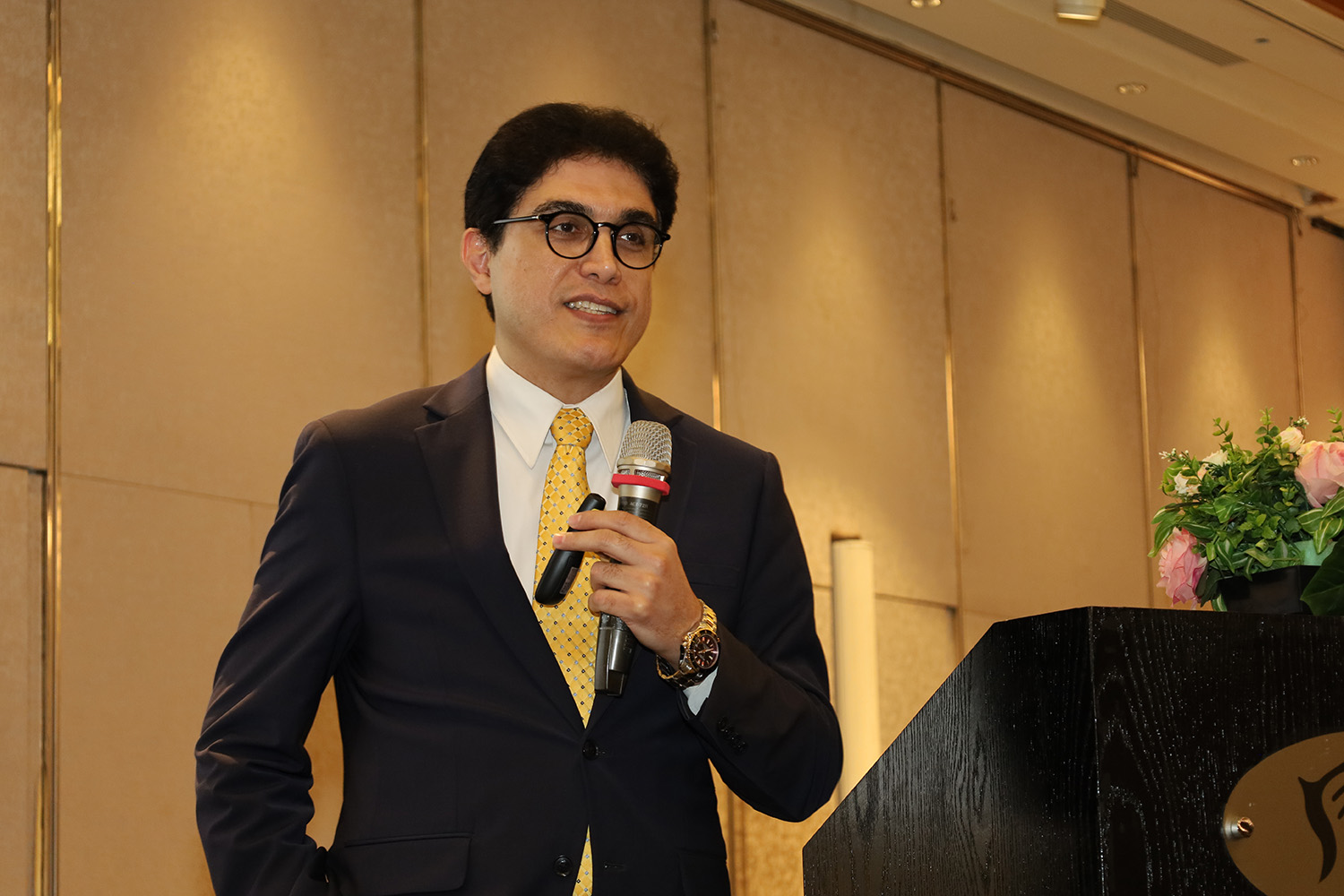 Dr. Alireza Haghighi, Professor at Harvard Medical School, delivered an in-depth analysis on how artificial intelligence integrates with genomics, driving precision medicine into a new era.