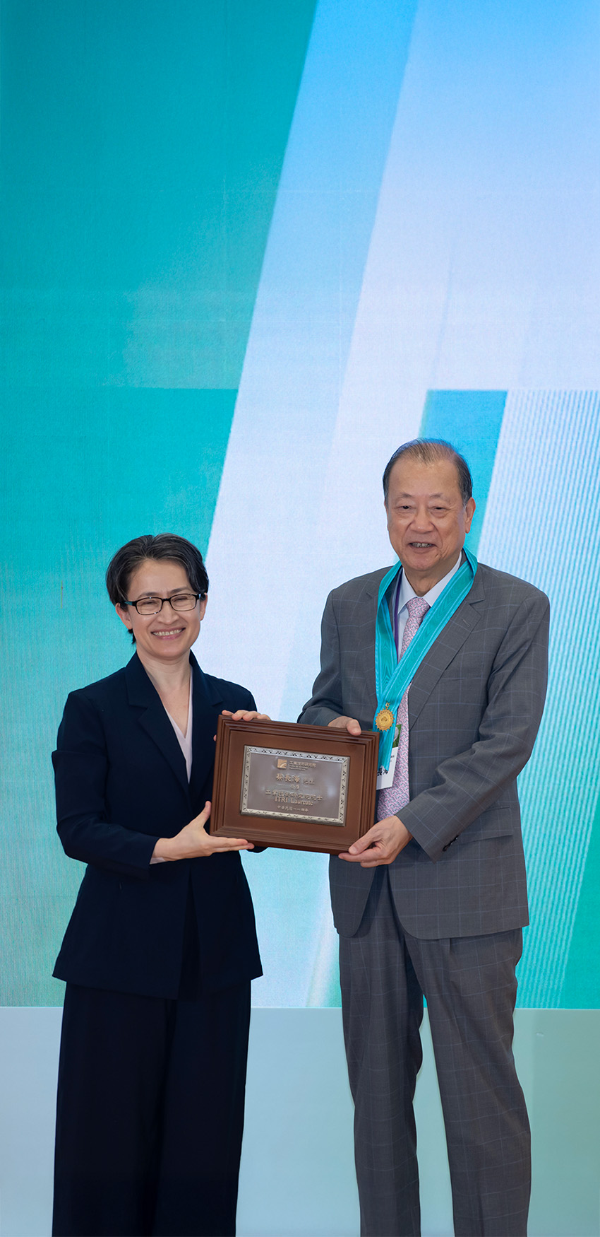 Founder of Asia University, Dr. Chang-Hai Tsai, Honored as an Academician of the Industrial Technology Research Institute